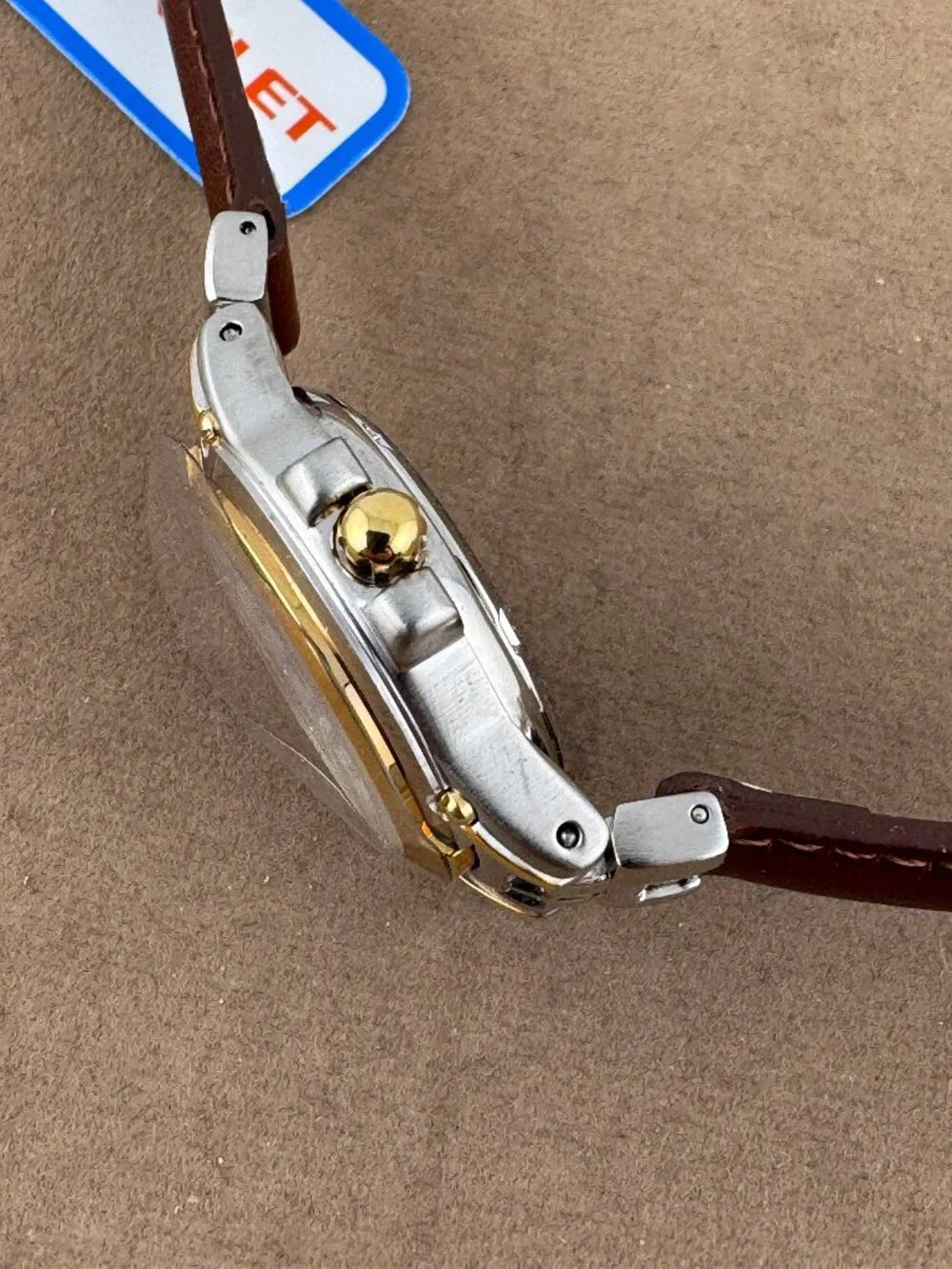 Vintage Corvette wristwatch is a must-have for all the Corvette enthusiasts